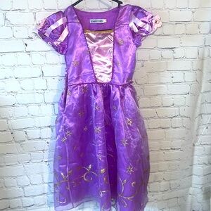 Rapunzel Halloween costume dress. Disney. Fairy Princess. No size tag.